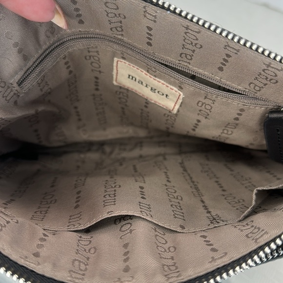 Margot Black Leather crossbody bag - Picture 8 of 9